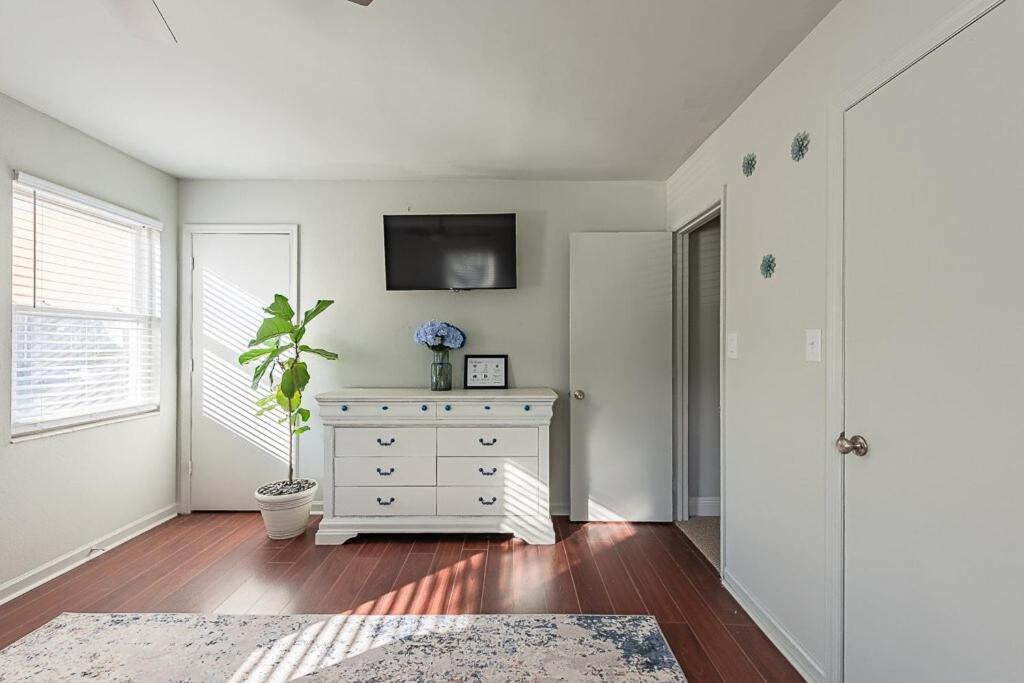 Elegant Townhome Retreat With King Bed Near I-10, Capitol, Fsu & Famu Tallahassee Zewnętrze zdjęcie